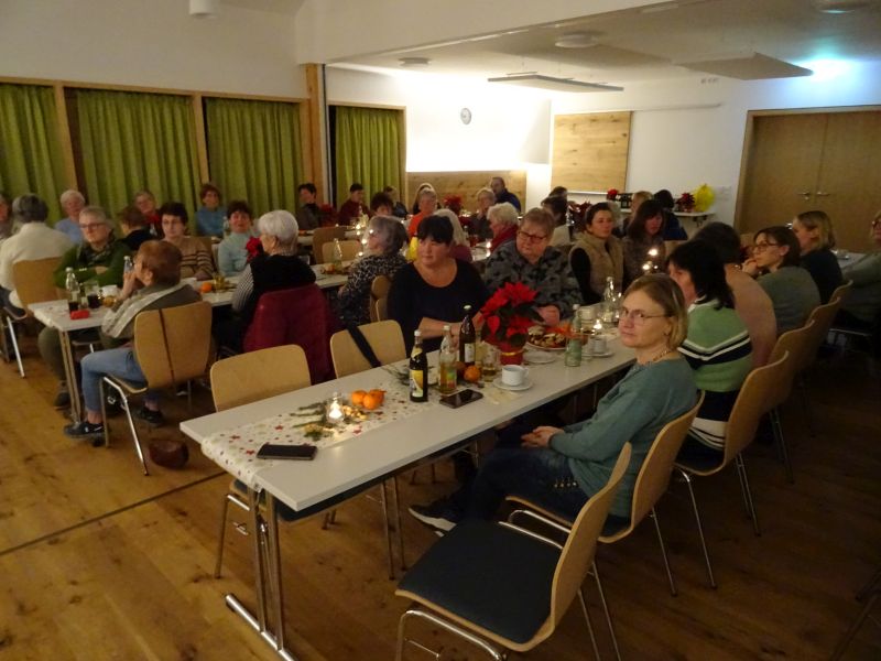Adventfeier im Pfarrheim